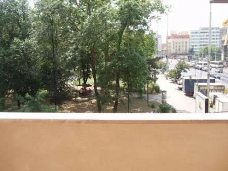 Inchiriez apartament mobilat 2 cam. Gara de Nord - Imaginea 1