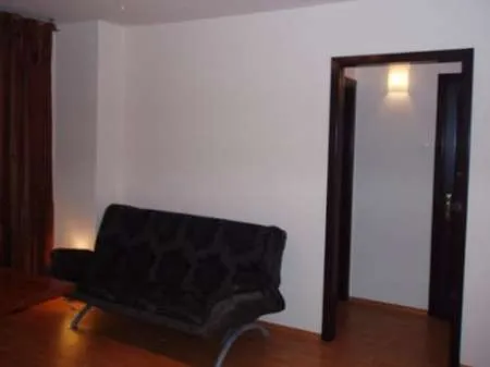 Inchiriez apartament mobilat 2 cam. Gara de Nord - Imaginea 9