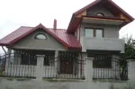 Vila Vaslui - la strada principala, 210 mp utili, P+1+anexe - Miniatura 2