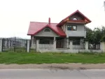 Vila Vaslui - la strada principala, 210 mp utili, P+1+anexe - Miniatura 3