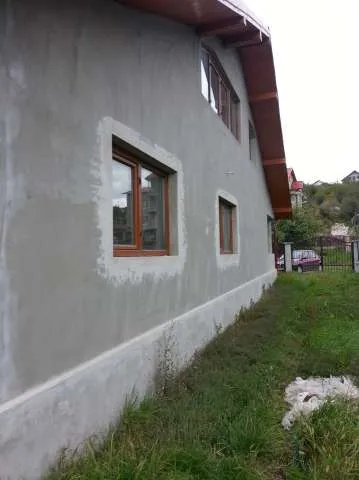 Vila Vaslui - la strada principala, 210 mp utili, P+1+anexe - Imaginea 4