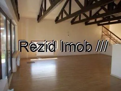 Vand vila P+1 cu o suprafata construita de 190 mp finisata partial  - Imaginea 3