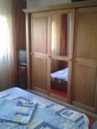 Particular ofer spre inchiriere in regim hotelier apartament 3 camere  situat in Eforie No - Imaginea 1