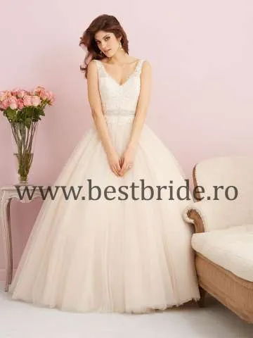 Inchiriere rochie de mireasa - Imaginea 2