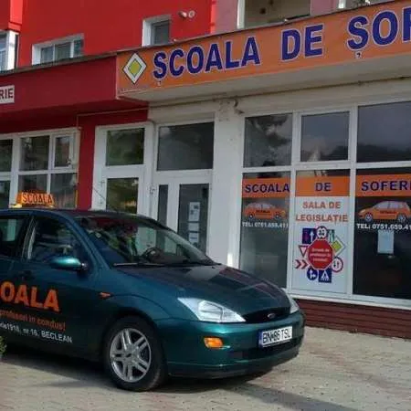 SCOALA DE SOFERI - Imaginea 1