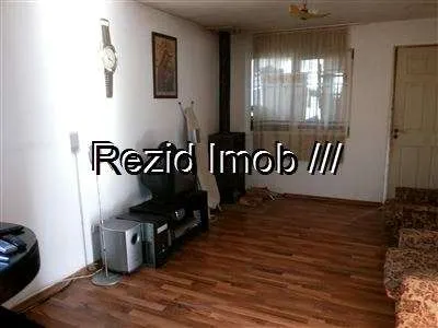 Vanzare casa parter 100 mp + teren 1574 mp Buftea - Imaginea 3