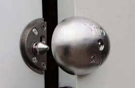 Sistem antifurt usi pentru dube camioane si furgonete VAN LOCK - Imaginea 2