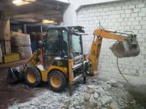 Miniexcavator de inciriat Bucuresti si ilfov, Chitila, Mogosoaia, Otopeni, Buftea, Corbeanca, Voluntari, Tunari.