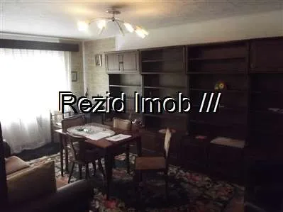 VANZARE APARTAMENT 2 CAMERE DECOMANDAT BUFTEA CENTRU - Imaginea 2