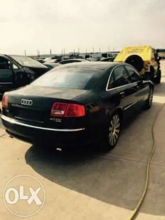 dezmembrez audi a8 - Imaginea 3