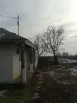 Vand casa cu suprafata mare,cu vad comercial, comuna Movileni, Tecuci - Miniatura 1
