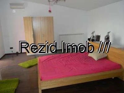 Vand vila de lux zona Corbeanca 440 mp construiti + 1000 mp teren  - Imaginea 5