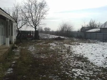 Vand casa cu suprafata mare,cu vad comercial, comuna Movileni, Tecuci - Imaginea 4