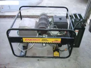 generatorul de curent Energy 10000 ME, dotat cu motor pe benzina Subaru