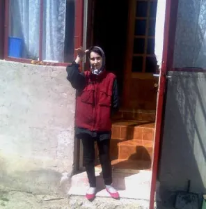 Primesc in gazda o fata muncitoare fara obligatii, sau o familie fara  copii