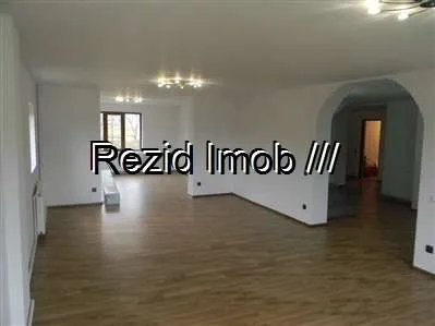 Vand vila P+M in Buftea 380 mp construiti + 1000 mp teren  - Imaginea 2