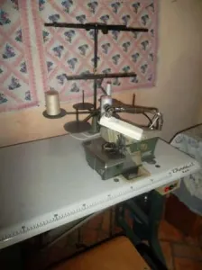 masina de surfilat industriala cu 5 fire