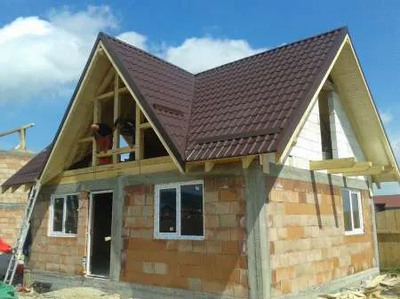 Acoperisuri cu tabla tip tigla si tigla ceramica - Imaginea 3