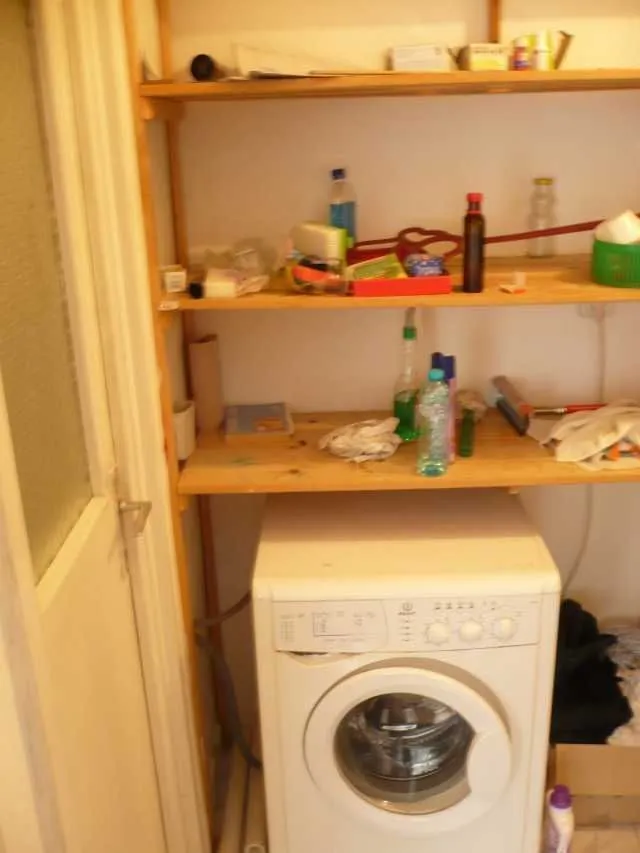 Ofer spre inchiriere apt 2 camere centru etaj 2 - Imaginea 3