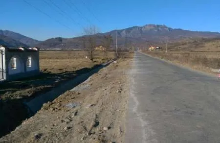 Vand teren construibil in intravilanul orasului Calimanesti - Imaginea 6