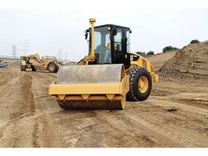 Inchiriez compactor