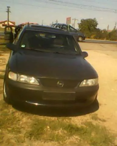 Dezmembrez opel vectra b combi - Imaginea 1