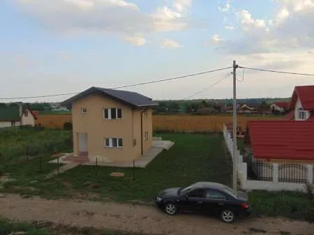 vand vila 150mp+30mp terasa la 15km de Branesti - Imaginea 5