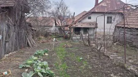  Vand casa in loc. Calimanesti-Valcea - Imaginea 3