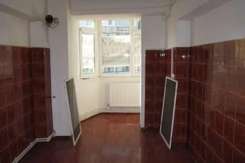 Vand Apartament 4 camere, Galati, Zona General, 57.500 EUR - Imaginea 8
