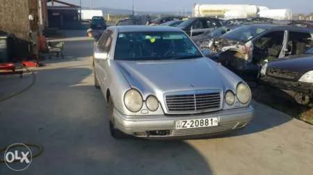 dezmembrez mercedes e 220 diesel - Imaginea 2