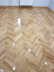Parchetar Brasov montat si raschetat