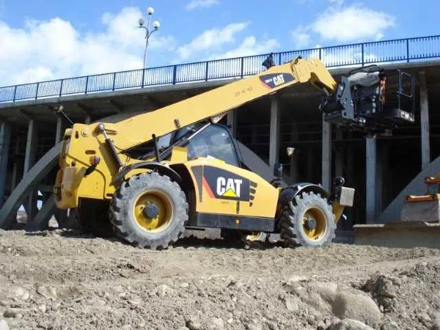Inchiriez telehandler/ incarcator telescopic - Imaginea 4