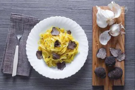 Vindem Trufe- Tartufi de sezon proaspat culese din padure - Imaginea 7