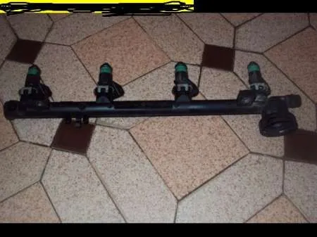 rampa injectoare renault laguna 2 , motor 1800 cm3 - Imaginea 3
