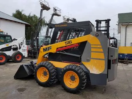 Mini incarcator Marca MASSEY FERGUSON  Model 516  - Imaginea 2