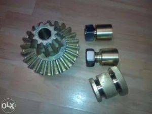 Pinioane BRONZ ( cazan cupru de facut tuica )