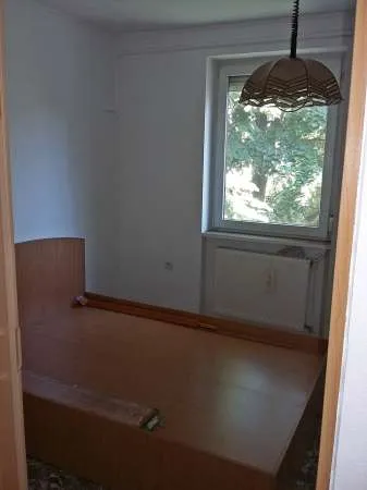 vand apartament 2 camere - Imaginea 3
