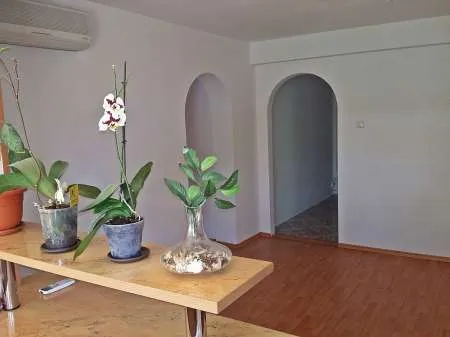 vand apartament 2 camere - Imaginea 7