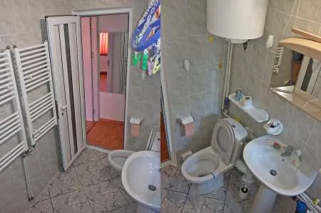 vand apartament 2 camere - Imaginea 8