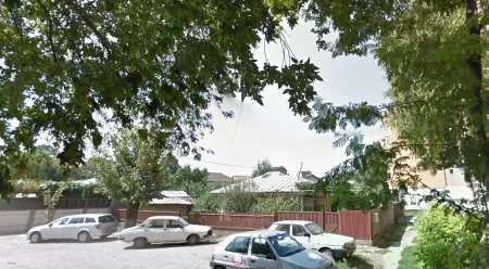 Casa de vanzare (curte 571mp) - central - Imaginea 2