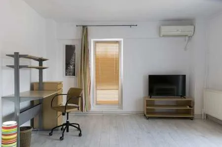 Apartament 1 camera confort sporit, Unirii, Ultracentral, de inchiriat - Imaginea 2