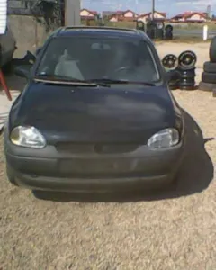 Dezmembrez corsa. b
