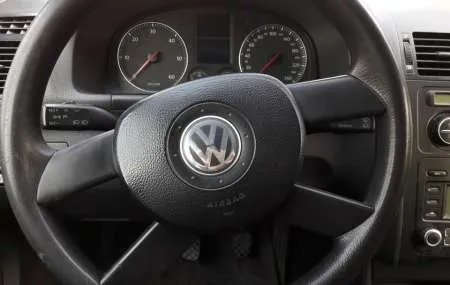 Vand Volkswagen Touran 1.9 TDI - 7 locuri - pret negociabil - Imaginea 8