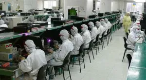 Angajam muncitori necalificati pentru fabrica de calculatoare din strainatate