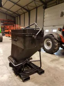 Cuva beton cu deschidere hidraulica  marca MANITOU 