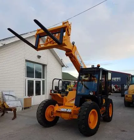 Incarcator Telescopic Marca JCB  model 525-58 - Imaginea 3