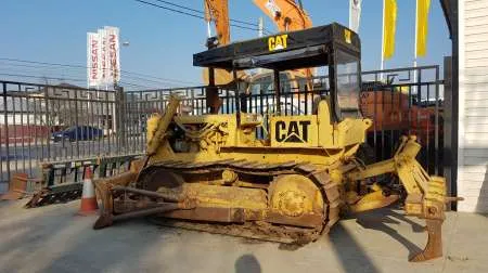 Buldozer Marca Caterpillar  Model D 4 , scarificator spate  - Imaginea 1