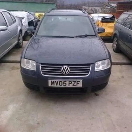 Dezmembrez Volkswagen Passat, 2005, albastru inchis - Imaginea 1