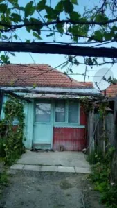 Schimb sau vÃ¢nd 2 case in FaÈ›a Cremeni cu garsoniera 