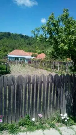 Schimb sau vÃ¢nd 2 case in FaÈ›a Cremeni cu garsoniera  - Imaginea 3